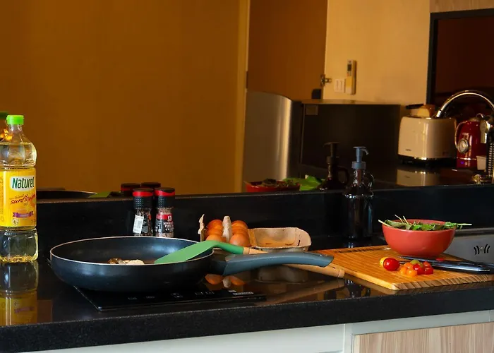 公寓 Wander - Ekkamai - Pool And Gym Floor, 500mbps, Full Kitchen *