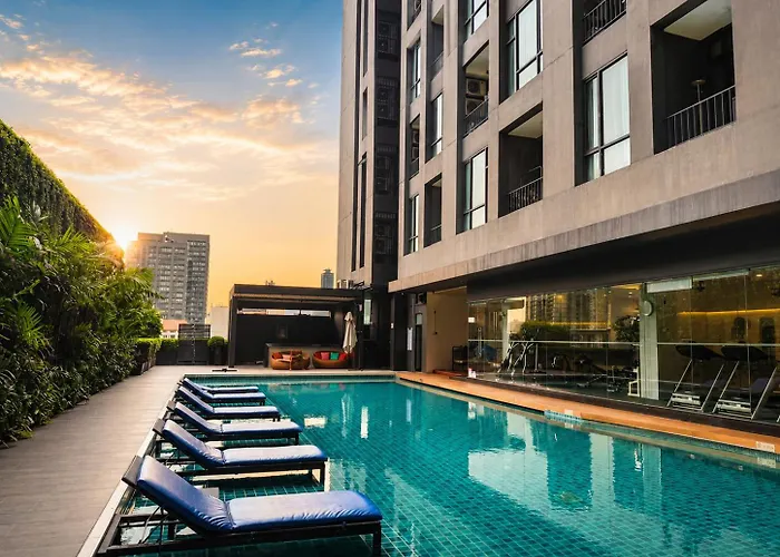 公寓 Wander - Ekkamai - Pool And Gym Floor, 500mbps, Full Kitchen 曼谷